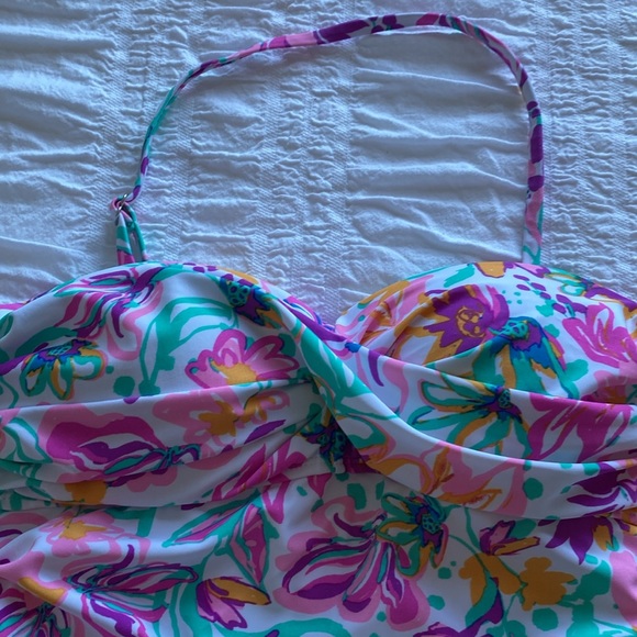 Stella Parker Collection one piece swim suit with removable/adjustable strap. M - Picture 5 of 15